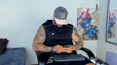 Snapshot of cristian_walker chatting on January 10, 12:04 pm cristian walker online show from January 10, 12:04 pm