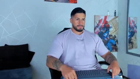 Snapshot of cristian_walker chatting on December 8, 11:57 am cristian walker online show from December 8, 11:57 am