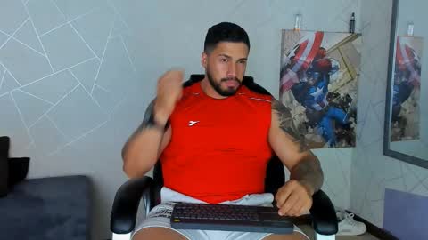 Snapshot of cristian_walker chatting on January 8, 11:41 pm cristian walker online show from January 8, 11:41 pm