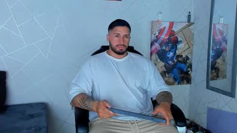 Snapshot of cristian_walker chatting on January 15, 12:09 am cristian walker online show from January 15, 12:09 am