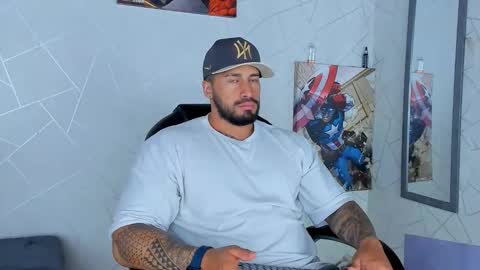 Snapshot of cristian_walker chatting on December 27, 1:28 pm cristian walker online show from December 27, 1:28 pm