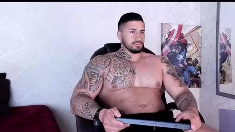 Snapshot of cristian_walker chatting on October 6, 12:21 pm cristian walker online show from October 6, 12:21 pm
