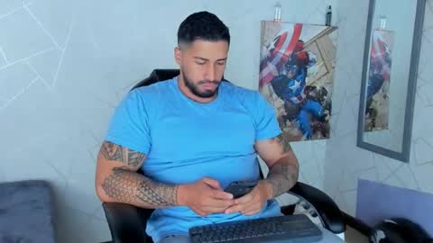 Snapshot of cristian_walker chatting on December 15, 1:11 pm cristian walker online show from December 15, 1:11 pm