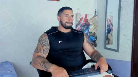 Snapshot of cristian_walker chatting on February 9, 1:25 pm cristian walker online show from February 9, 1:25 pm