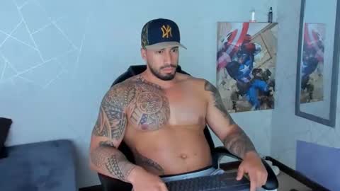 Snapshot of cristian_walker chatting on December 11, 11:32 am cristian walker online show from December 11, 11:32 am