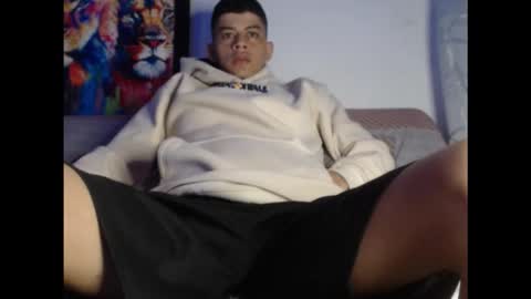 criistofer online show from February 3, 3:37 am