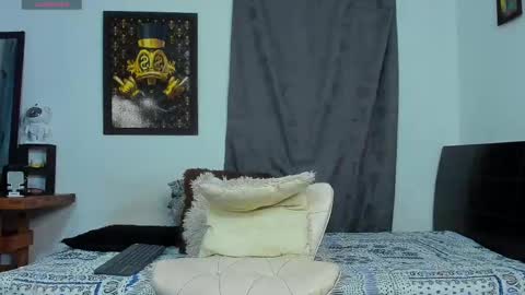 Snapshot of cristofer_hot98 chatting on September 23, 1:05 am Cristofer online show from September 23, 1:05 am