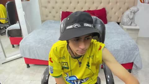 CRISTOFER  online show from March 18, 6:11 pm