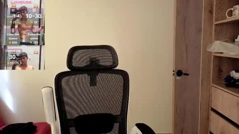 Snapshot of cristopher23_ chatting on October 14, 2:02 pm cristopher23 online show from October 14, 2:02 pm