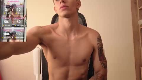 Snapshot of cristopher23_ chatting on September 29, 3:08 pm cristopher23 online show from September 29, 3:08 pm