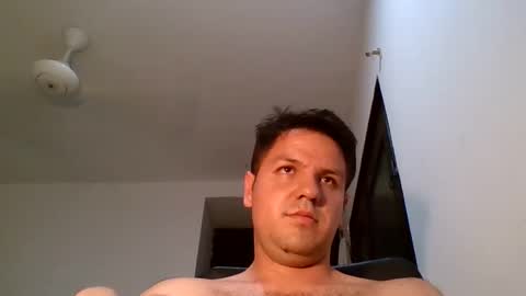 cristopher3042 online show from May 20, 12:50 am