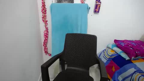 cristopher_2004 online show from February 19, 1:51 am