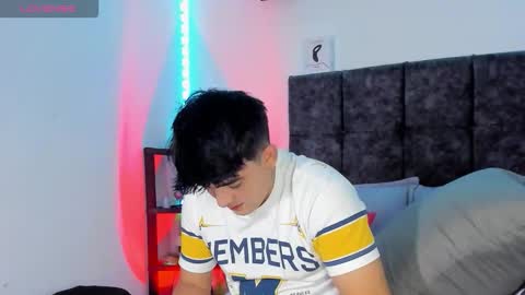  CRISTOPHER  online show from May 3, 1:52 am
