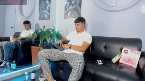 Snapshot of cristopher_strong chatting on February 1, 12:37 pm Cristopher online show from February 1, 12:37 pm