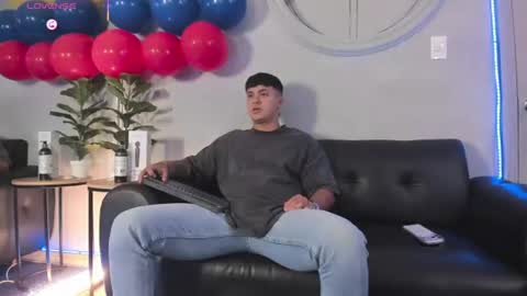 Cristopher online show from June 9, 2:08 pm