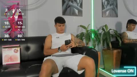 Snapshot of cristopher_strong chatting on February 6, 12:26 pm Cristopher online show from February 6, 12:26 pm