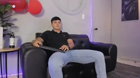 Cristopher online show from June 19, 4:45 pm