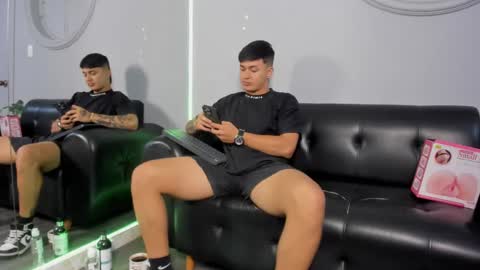 Snapshot of cristopher_strong chatting on January 18, 12:36 pm Cristopher online show from January 18, 12:36 pm