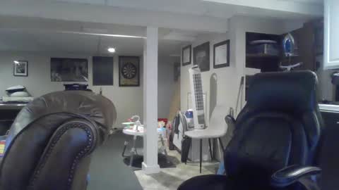 Snapshot of crm400 chatting on October 12, 1:21 am billybasement online show from October 12, 1:21 am