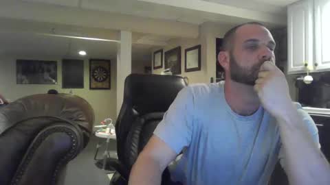 Snapshot of crm400 chatting on October 1, 12:25 am billybasement online show from October 1, 12:25 am