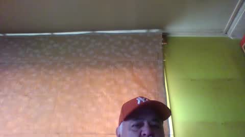 Snapshot of crmperez chatting on December 31, 7:29 pm crmperez online show from December 31, 7:29 pm