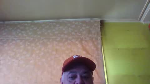 Snapshot of crmperez chatting on December 9, 6:19 pm crmperez online show from December 9, 6:19 pm