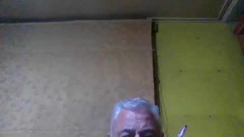 crmperez online show from November 18, 1:09 am