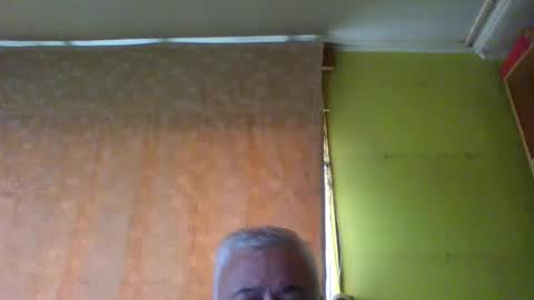 crmperez online show from March 11, 9:22 pm