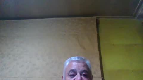Snapshot of crmperez chatting on December 18, 3:15 am crmperez online show from December 18, 3:15 am