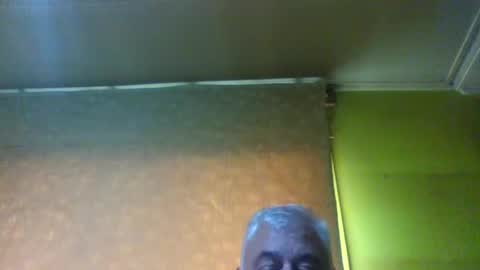 Snapshot of crmperez chatting on February 26, 8:31 pm crmperez online show from February 26, 8:31 pm