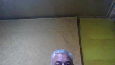 Snapshot of crmperez chatting on December 17, 3:06 am crmperez online show from December 17, 3:06 am