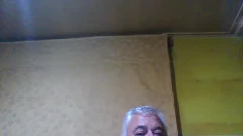 Snapshot of crmperez chatting on January 16, 2:30 am crmperez online show from January 16, 2:30 am