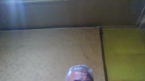 Snapshot of crmperez chatting on February 20, 1:57 am crmperez online show from February 20, 1:57 am