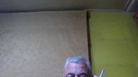 Snapshot of crmperez chatting on September 16, 1:50 am crmperez online show from September 16, 1:50 am