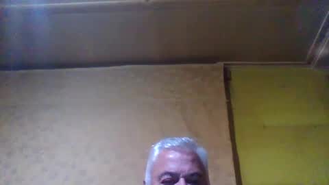Snapshot of crmperez chatting on January 12, 1:00 am crmperez online show from January 12, 1:00 am