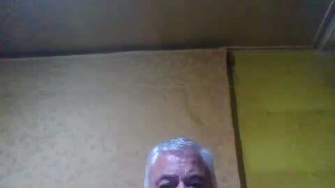 Snapshot of crmperez chatting on January 28, 2:11 am crmperez online show from January 28, 2:11 am