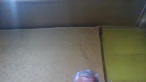 Snapshot of crmperez chatting on February 18, 1:32 am crmperez online show from February 18, 1:32 am