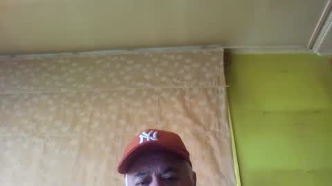 Snapshot of crmperez chatting on December 30, 9:50 pm crmperez online show from December 30, 9:50 pm