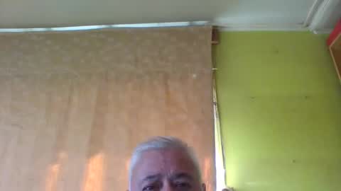 crmperez online show from March 31, 8:32 pm