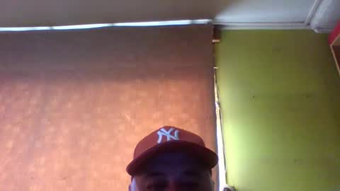 crmperez online show from October 20, 6:34 pm