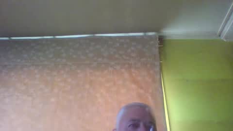 Snapshot of crmperez chatting on February 5, 6:37 pm crmperez online show from February 5, 6:37 pm