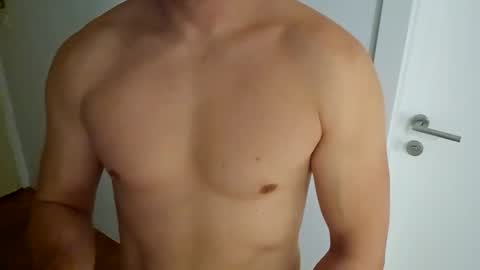 cro206cro online show from December 12, 10:13 am