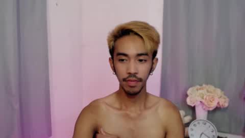 crocodale online show from November 30, 2:52 pm