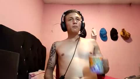 cronos_hot_888 online show from April 5, 11:01 pm