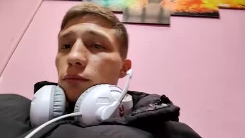 cronos_hot_888 online show from April 3, 1:52 pm