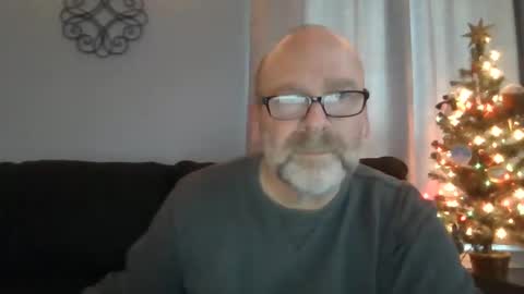 fun guy online show from December 9, 8:40 pm