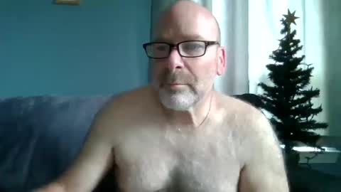 Snapshot of cruising_guy chatting on October 14, 1:40 pm fun guy online show from October 14, 1:40 pm