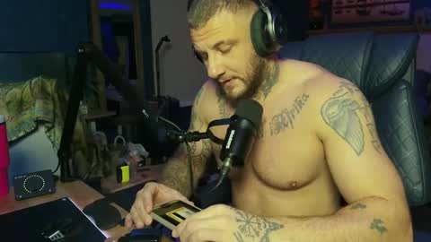 Crush Daddy online show from February 4, 7:03 am