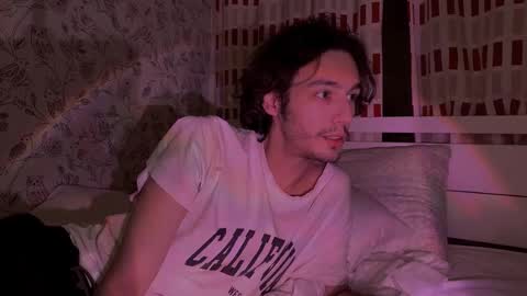 crybae0 online show from March 6, 5:43 pm