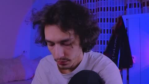 crybae0 online show from March 20, 1:09 am